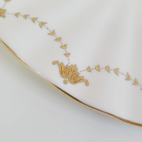 Vintage Gorham Grand Manor Gold Cake Plate Porcelain Serving Scalloped Edges - Picture 3 of 10